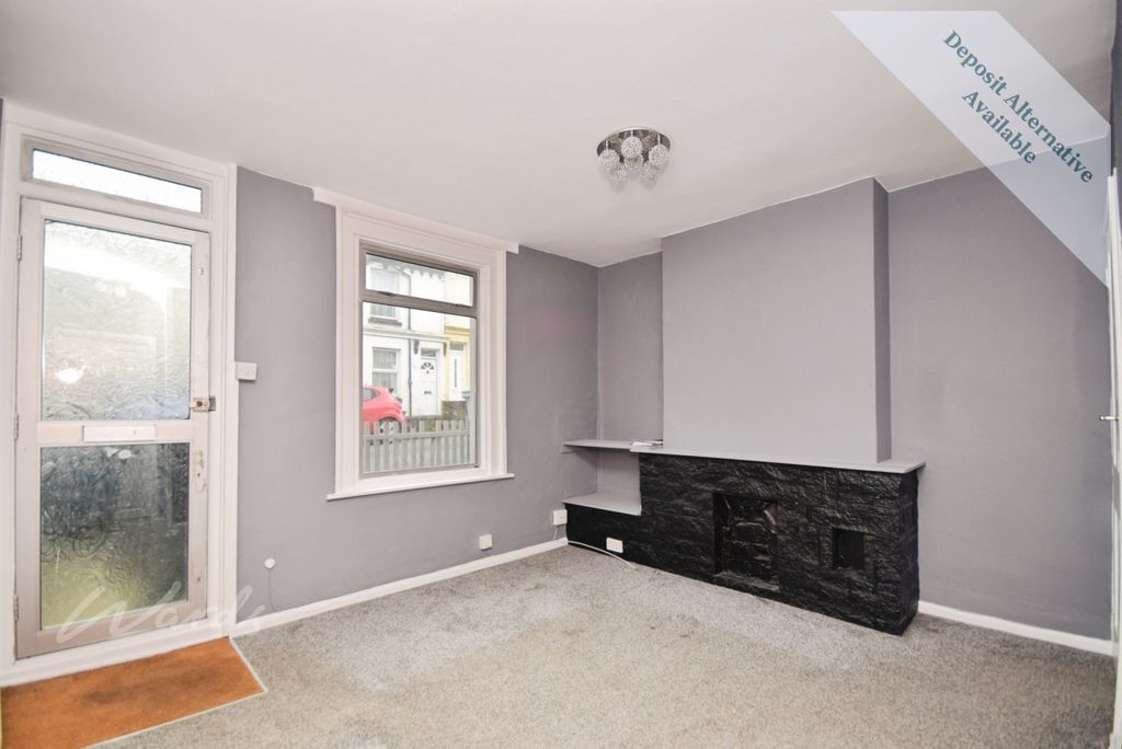 Property photo 3 of 14 Lounge