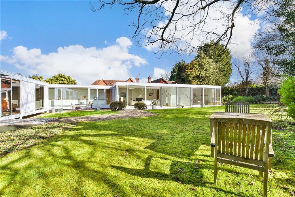 Property photo 3 of 17 External Lifestyle Photograph