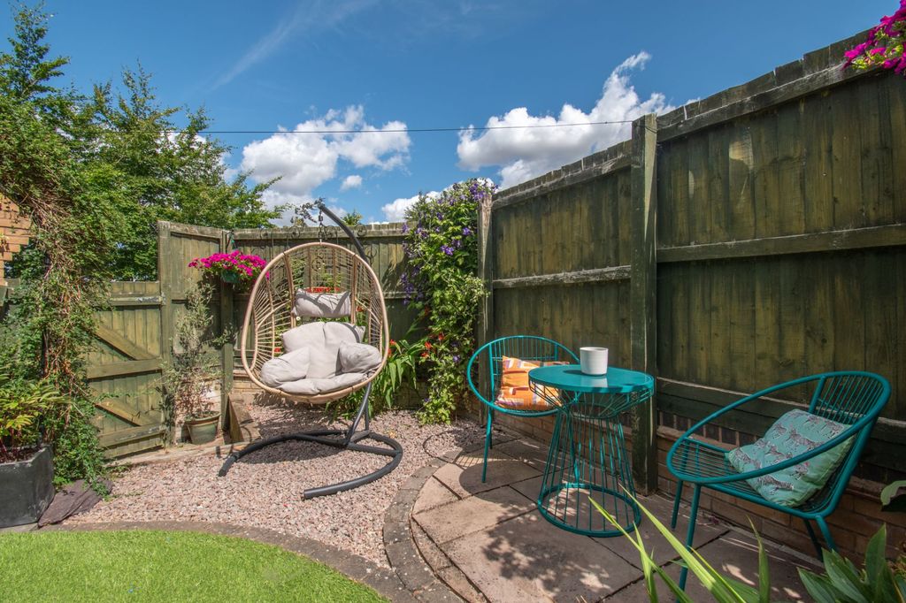 Property photo 2 of 18