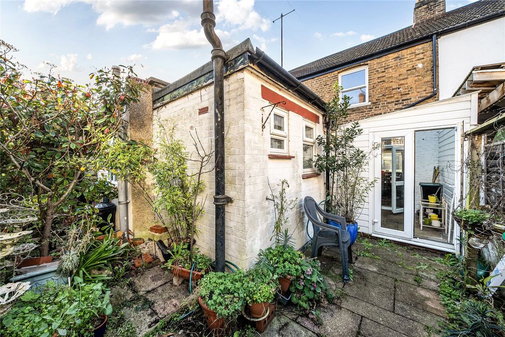 Property photo 1 of 12 Picture No. 04