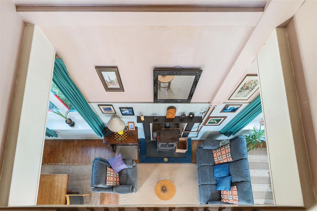 Property photo 3 of 22 Sitting Area