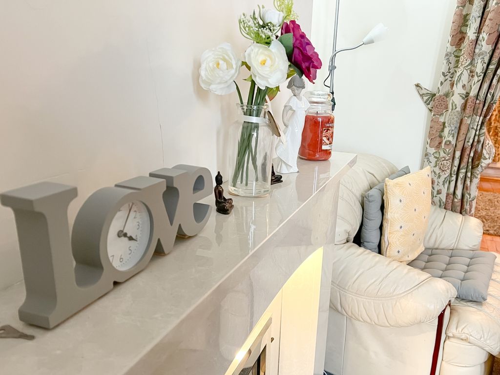 Property photo 3 of 22 West Road Loftus-6