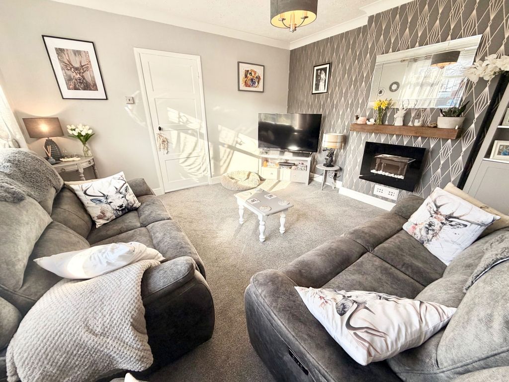 Property photo 2 of 22