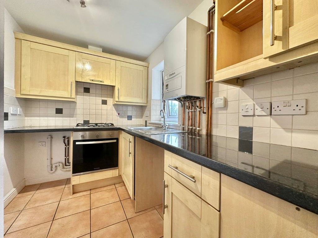 Property photo 2 of 12 Picture No. 23