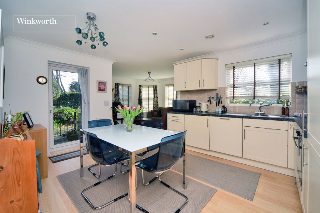 Property photo 3 of 19 Picture No. 11