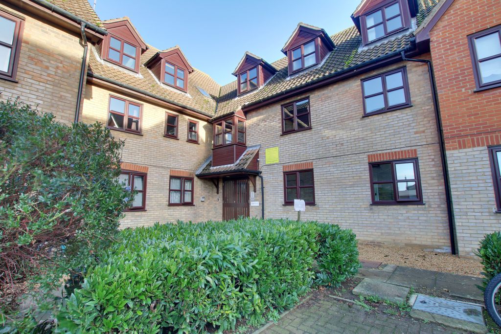 Property photo 1 of 6