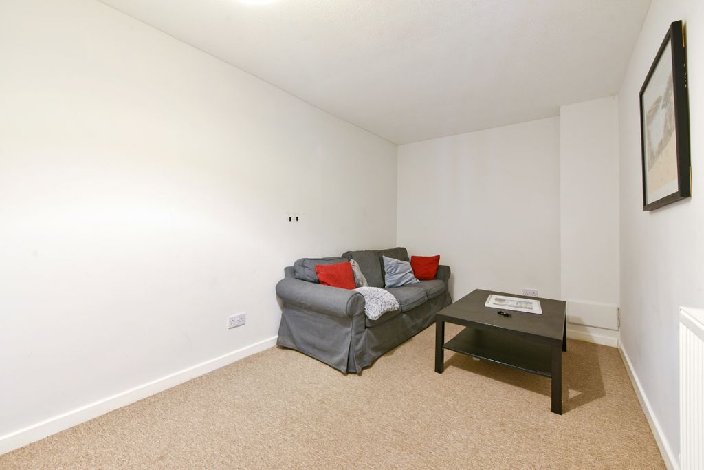 Property photo 3 of 21 Ph4_6149157