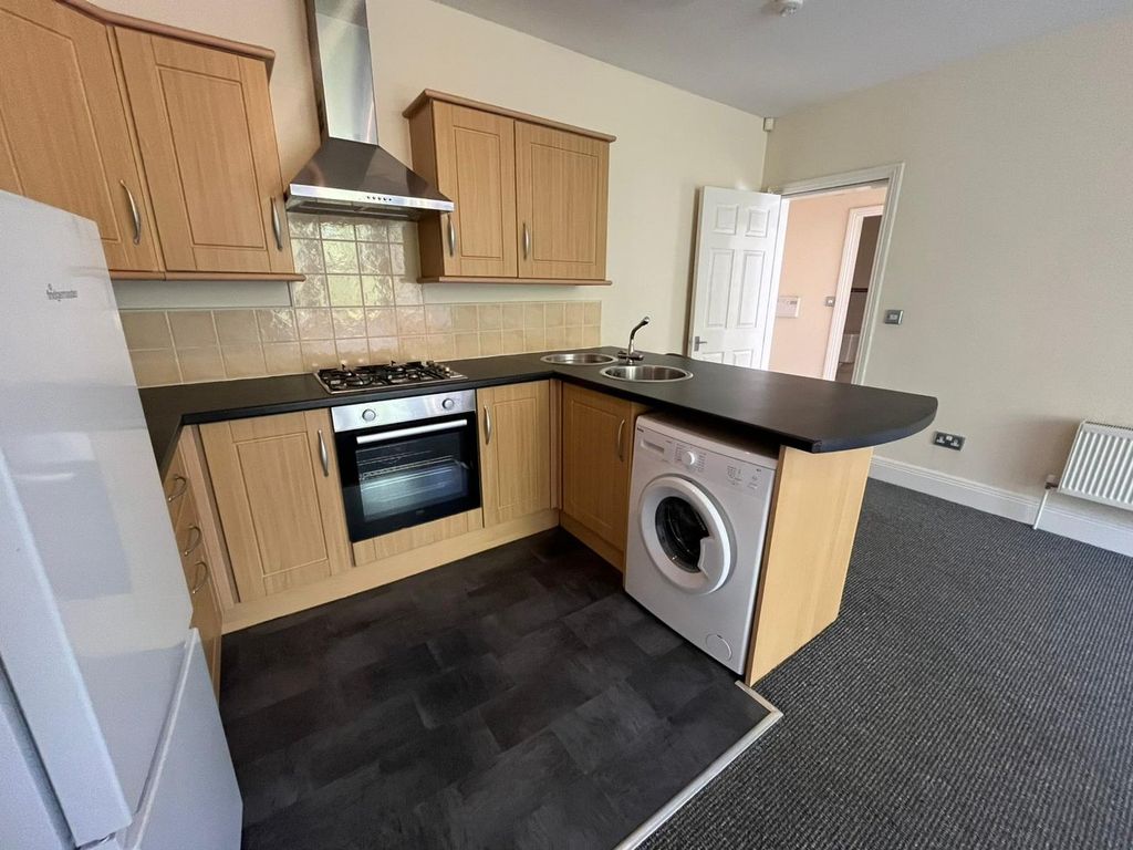 Property photo 2 of 9