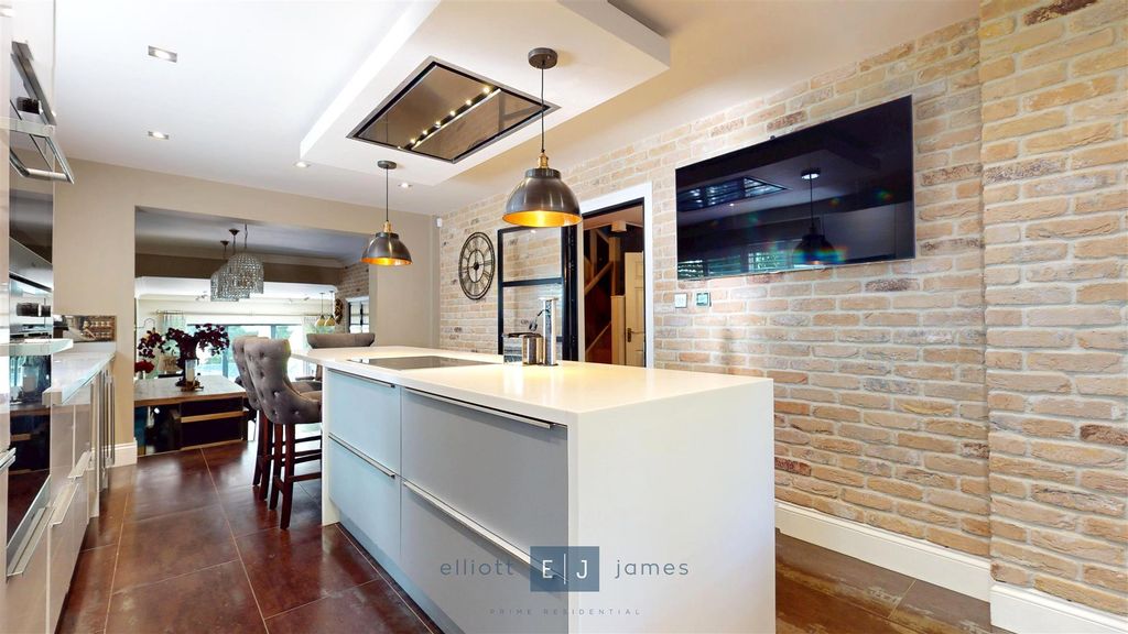Additional image 6 of 4 bed detached house for saleWoodbury Hill, Loughton IG10