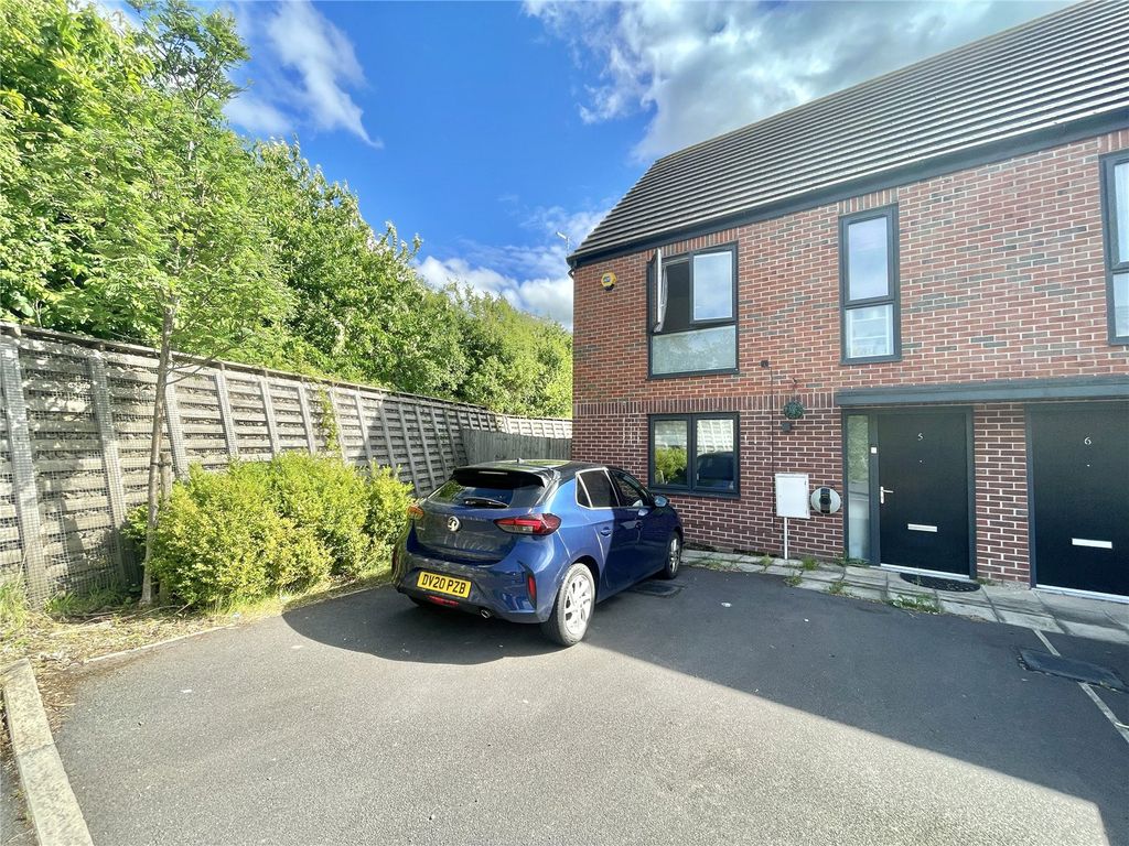 Property photo 1 of 18 Picture No. 17