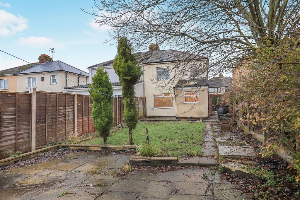 Property photo 2 of 14