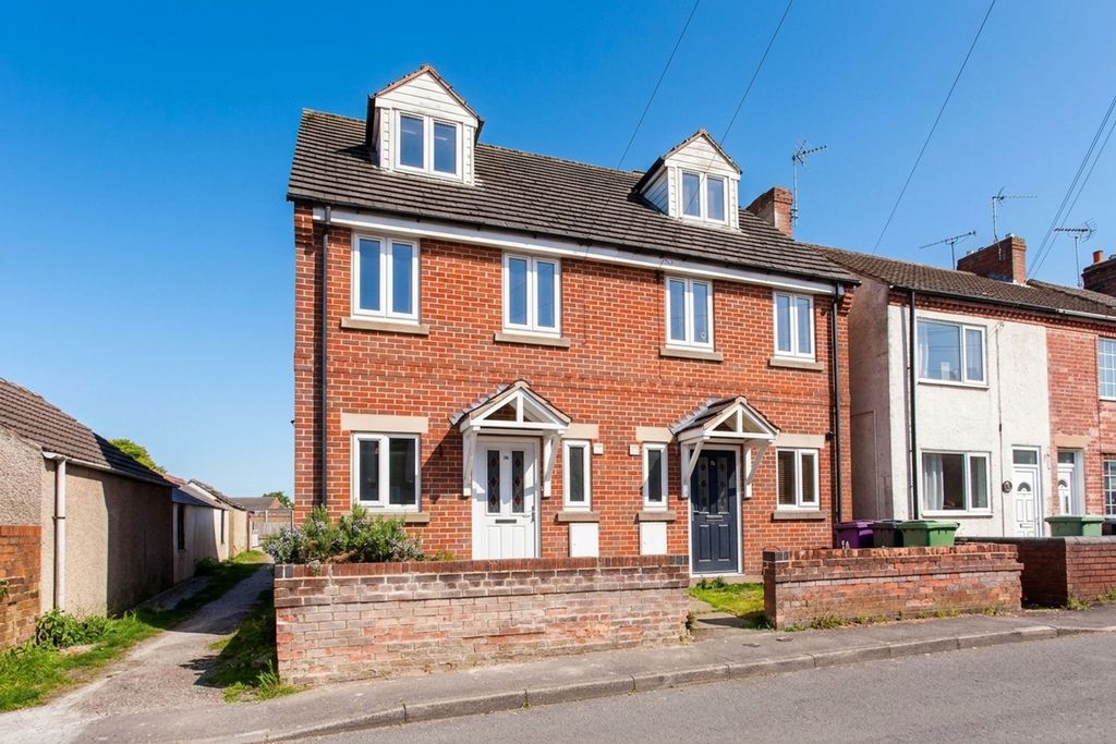 Property photo 1 of 23
