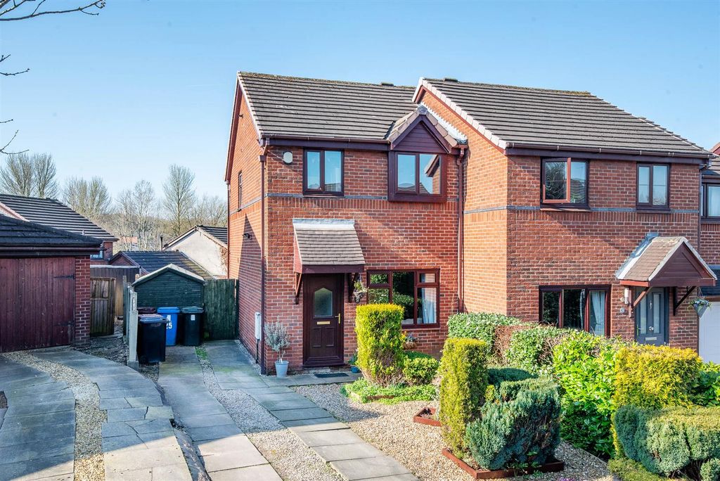 Property photo 1 of 19 Front External