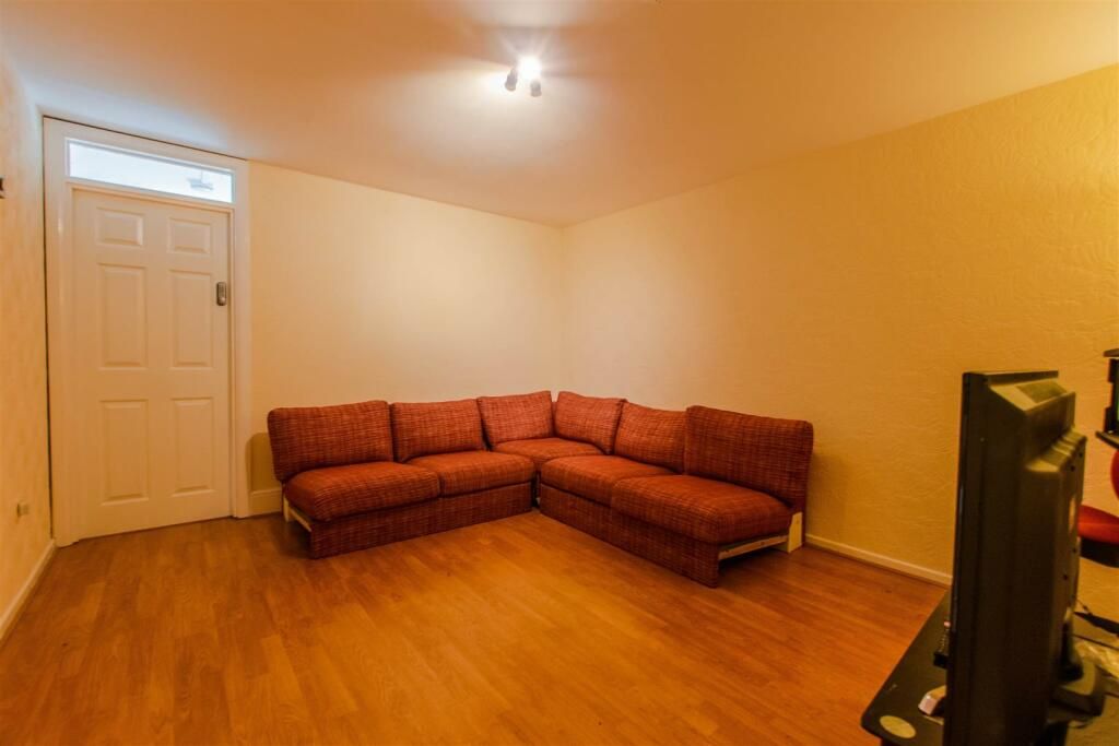 Property photo 2 of 16 Gallery