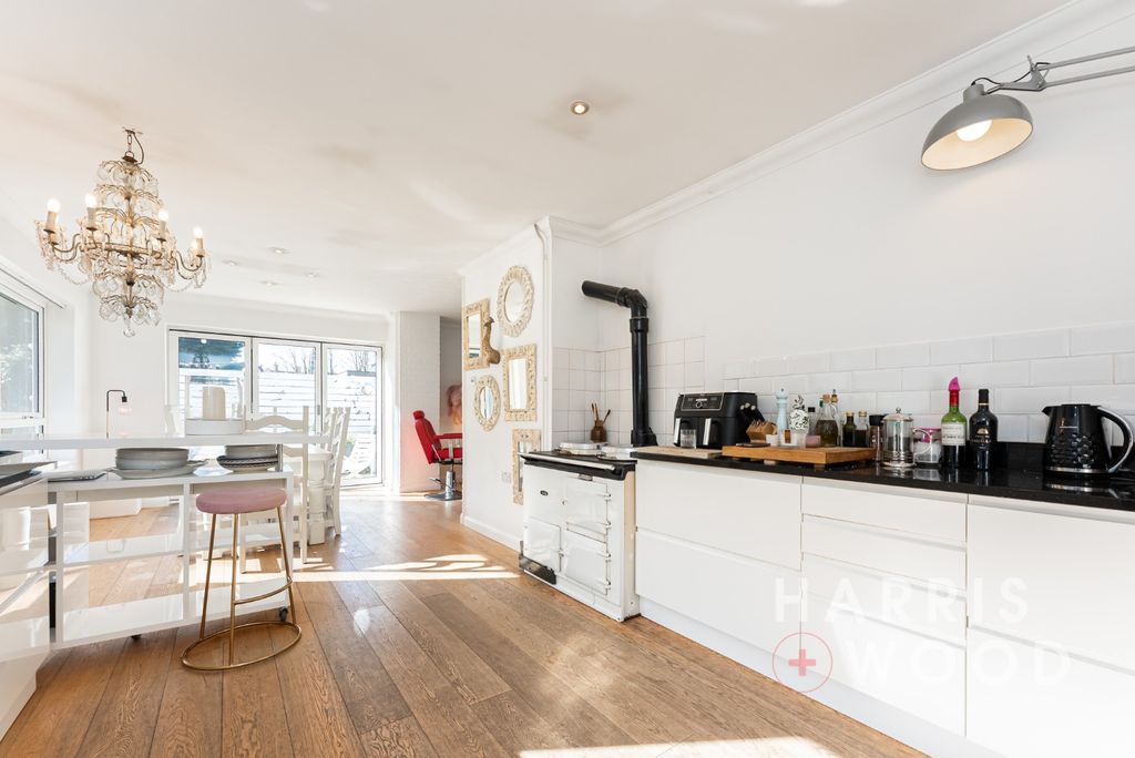 Property photo 2 of 50 3980744