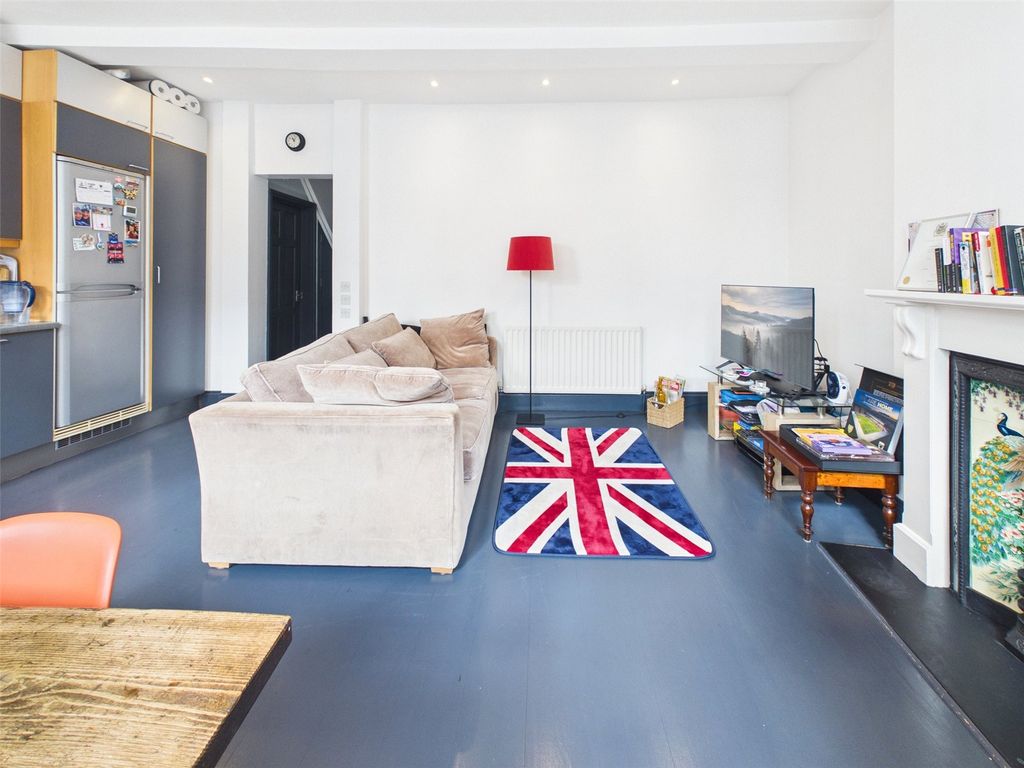 Property photo 3 of 9 Picture No. 11