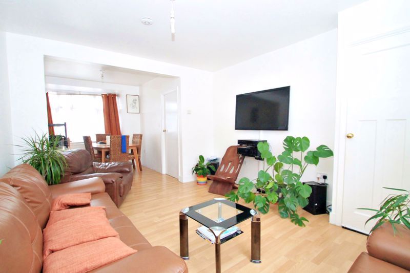 Property photo 3 of 11 Photo 8