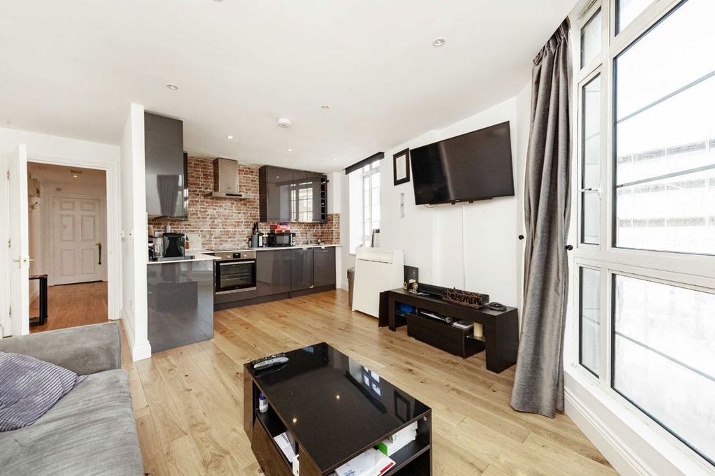 Property photo 1 of 7