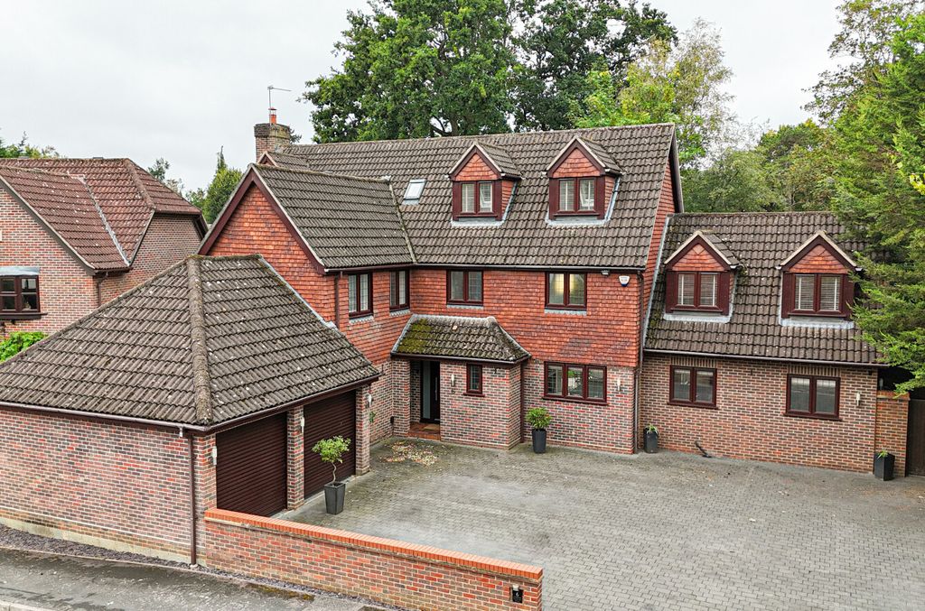 Property photo 1 of 29 -68Cafa980c2F6-13...
