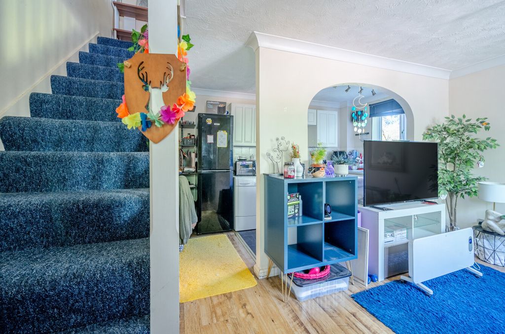 Property photo 3 of 9 1448458-9-69E8E14...