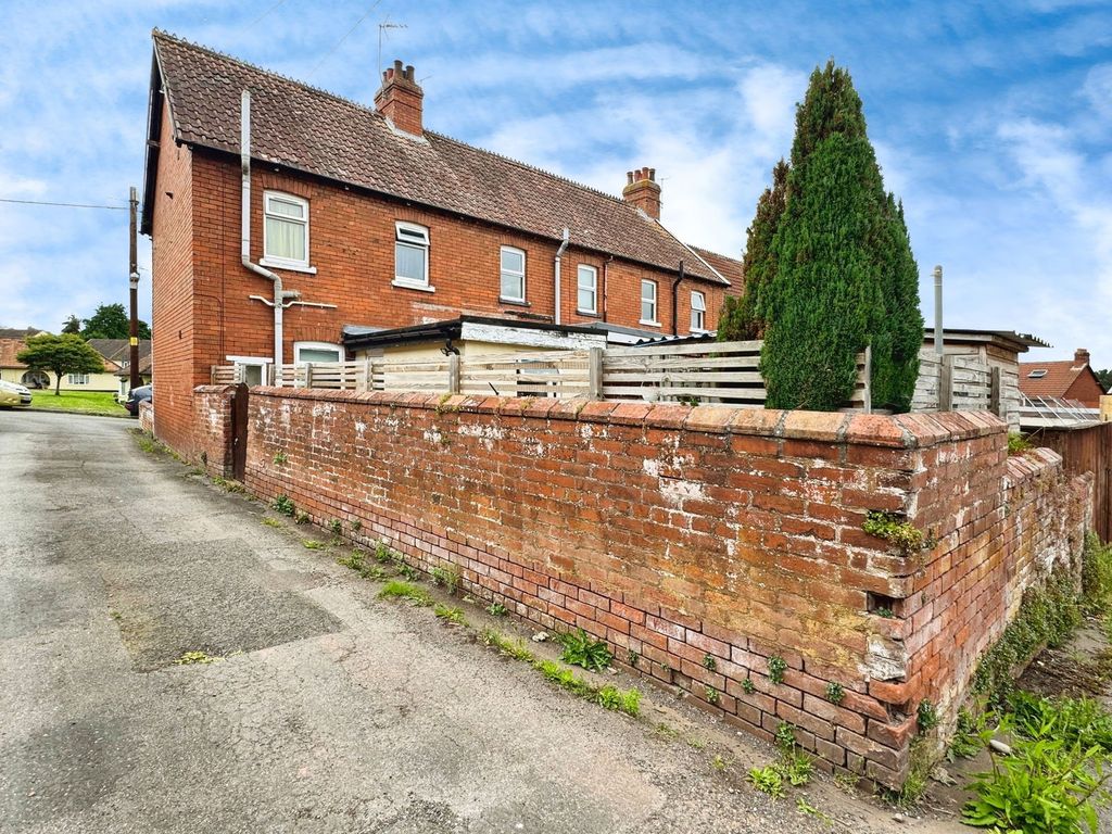 Property photo 2 of 12