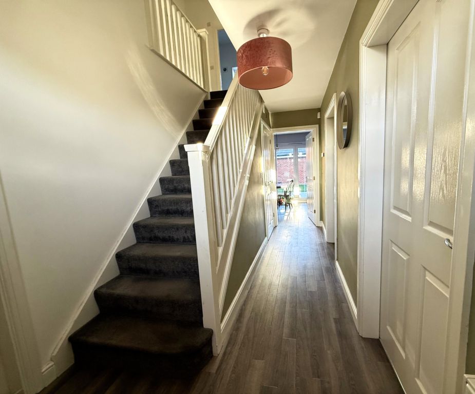 Property photo 3 of 21