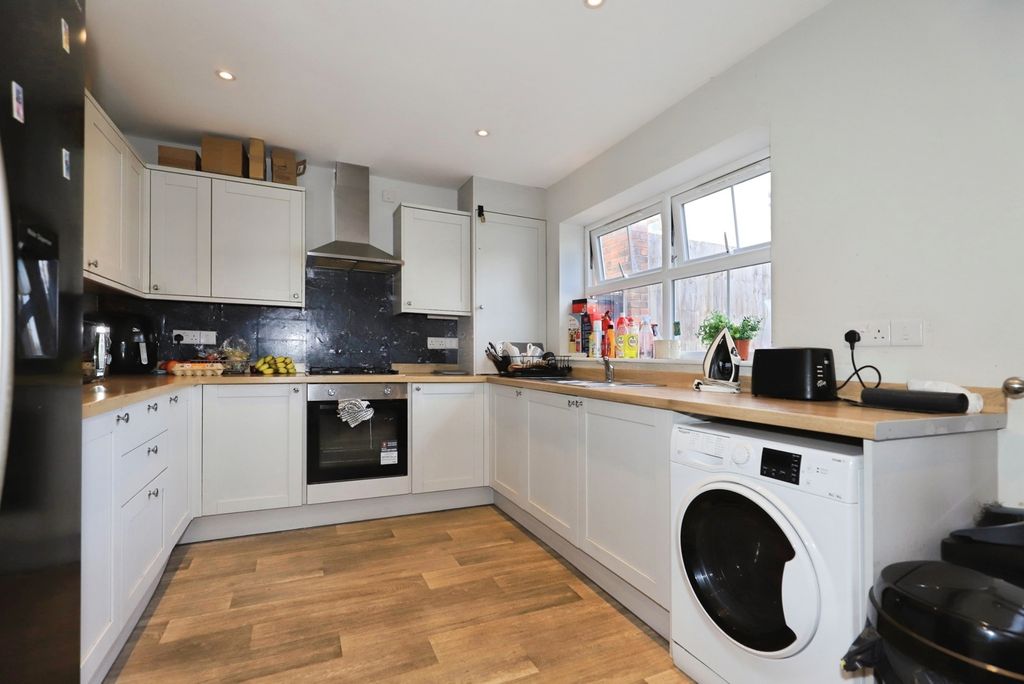 Property photo 3 of 20 Pbox-Img.Jpg