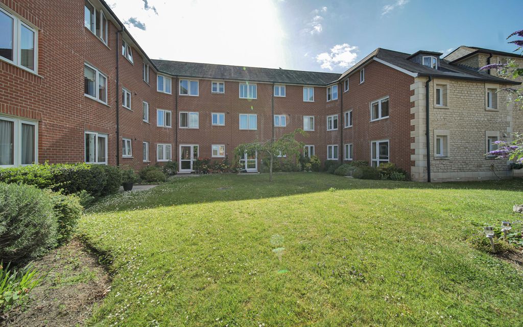 Property photo 1 of 12 Rear Garden