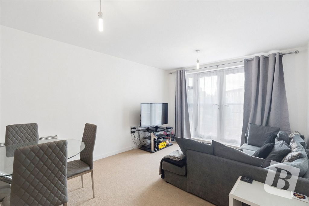 Property photo 3 of 6 Kitchen/Lounge/Diner