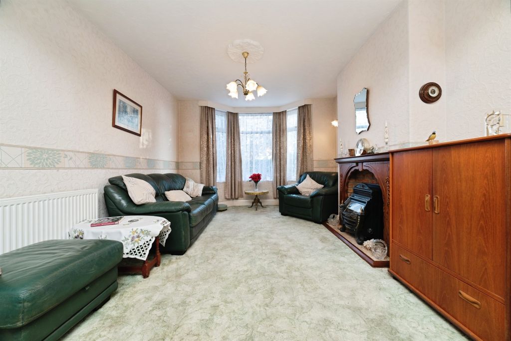 Property photo 2 of 17