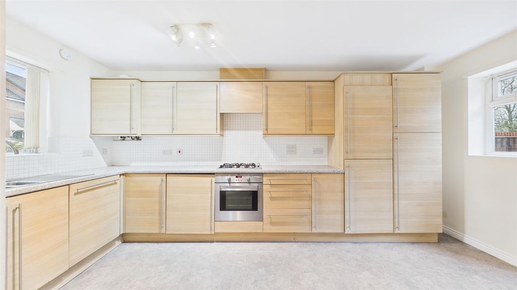 Property photo 3 of 22 Cam05101G0-Pr0104-Still006.Jpg