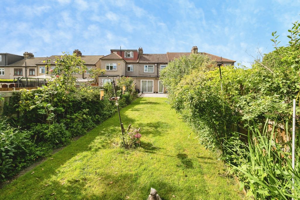 Property photo 3 of 25 Pbox-Img.Jpg