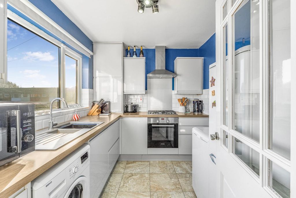 Property photo 3 of 18 3.Jpg