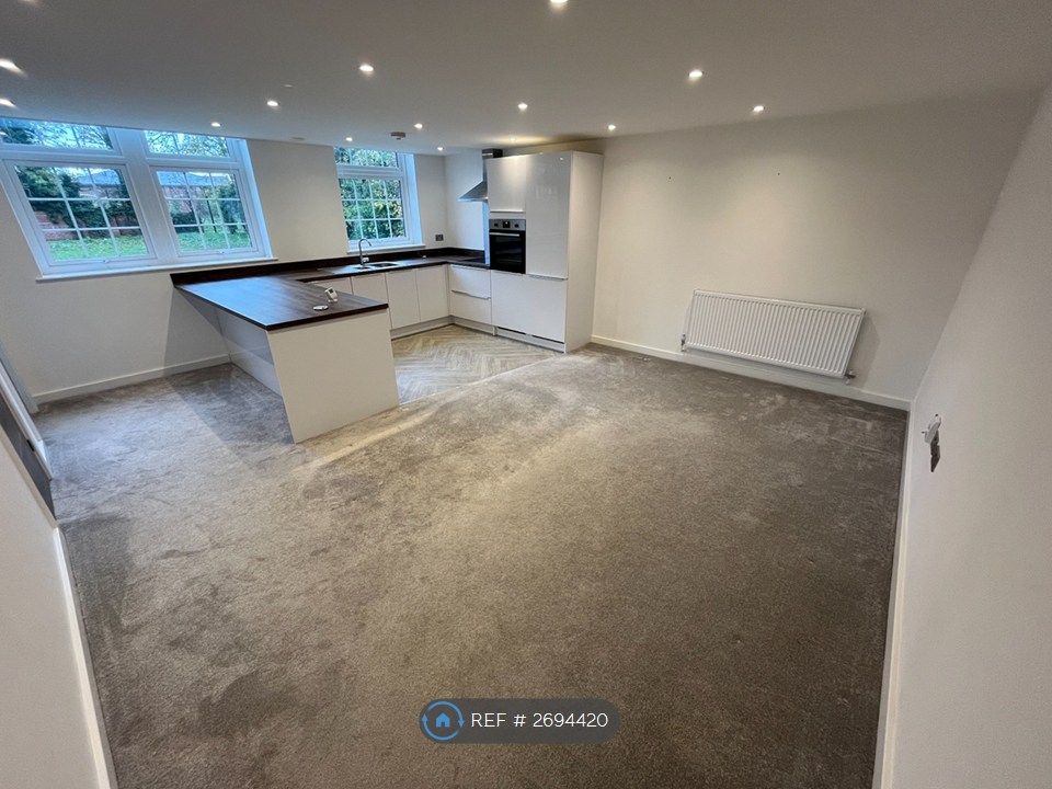 Property photo 1 of 12 Living Area