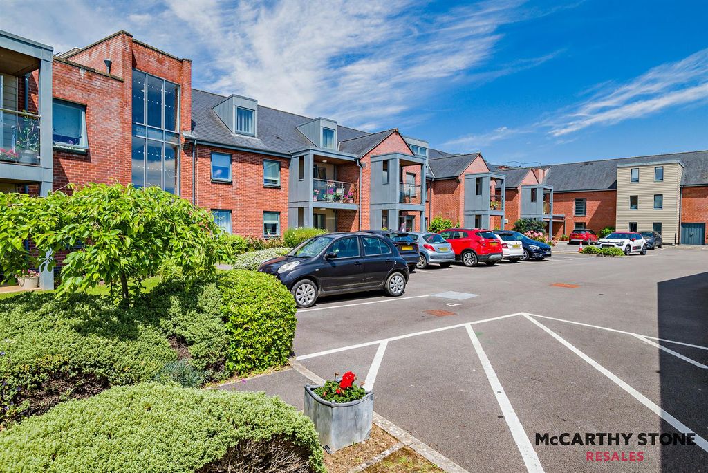 Property photo 1 of 21 Anstie Court