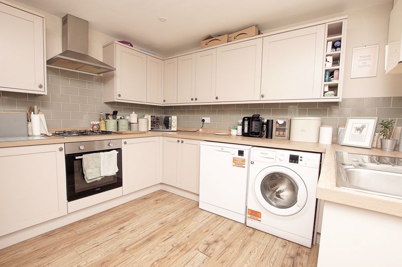 Property photo 2 of 13 Kitchen