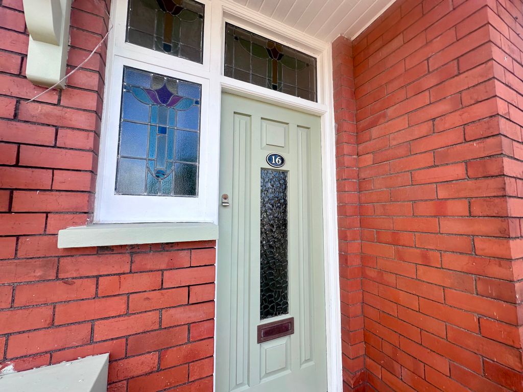 Property photo 3 of 36