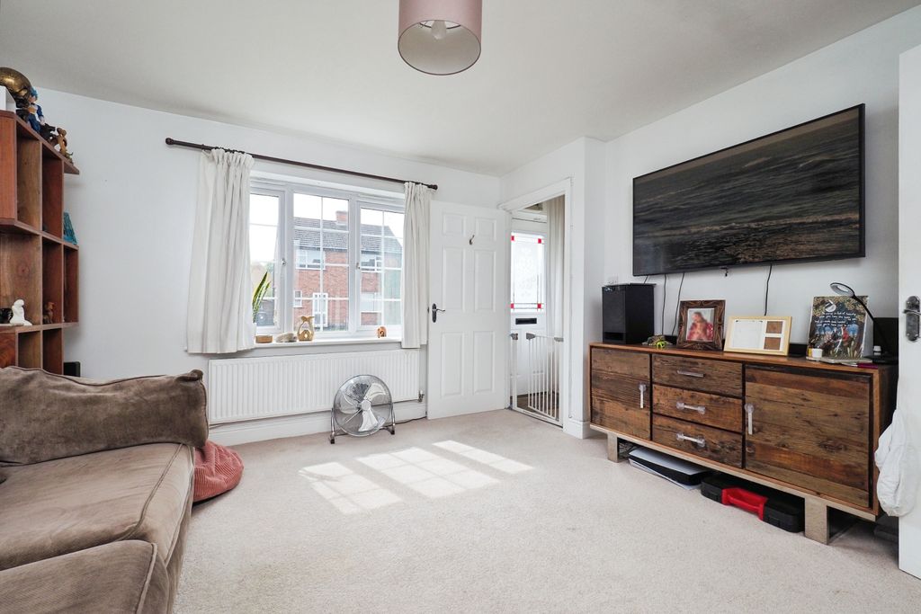 Property photo 3 of 15