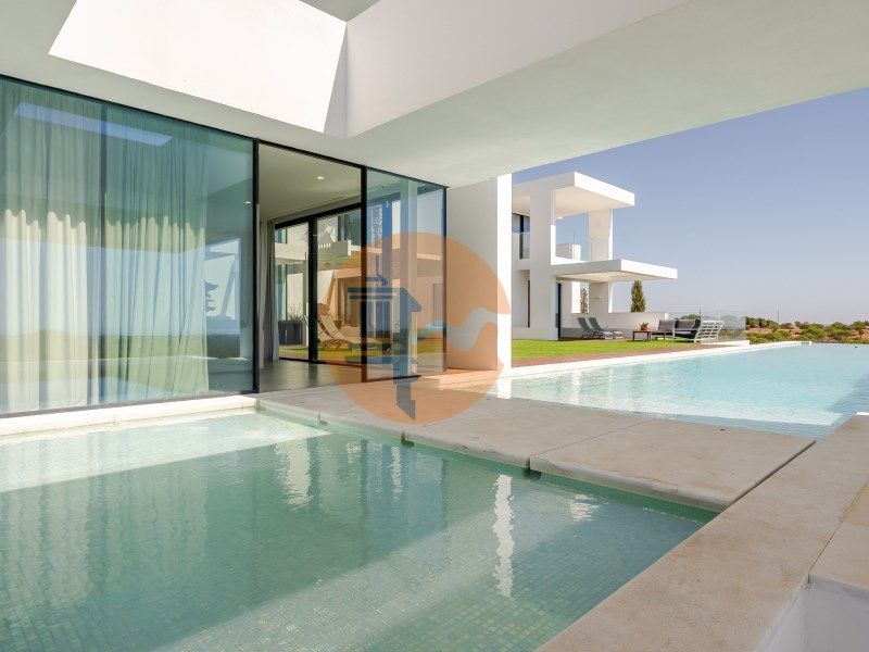 Property photo 3 of 86