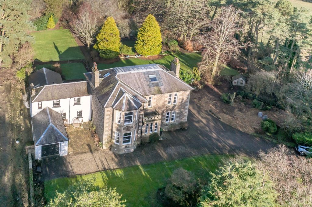 Property photo 1 of 31