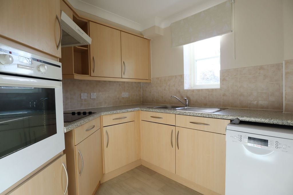 Property photo 3 of 9