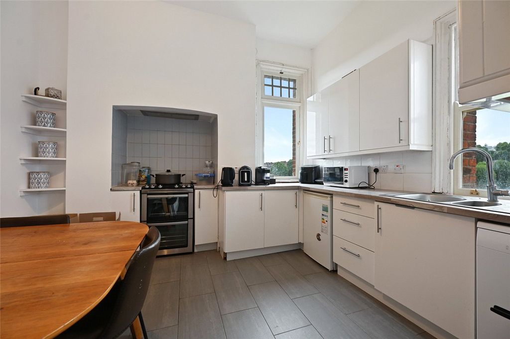 Property photo 3 of 10 Picture No. 06