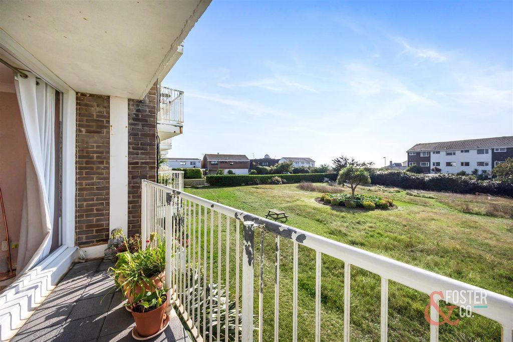Property photo 3 of 21 Ferry Road, Atlantic Court, 23-014.Jpg