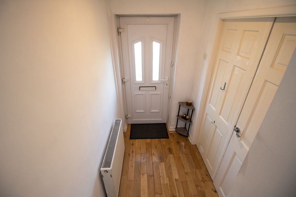 Property photo 2 of 16 Entrance Lobby