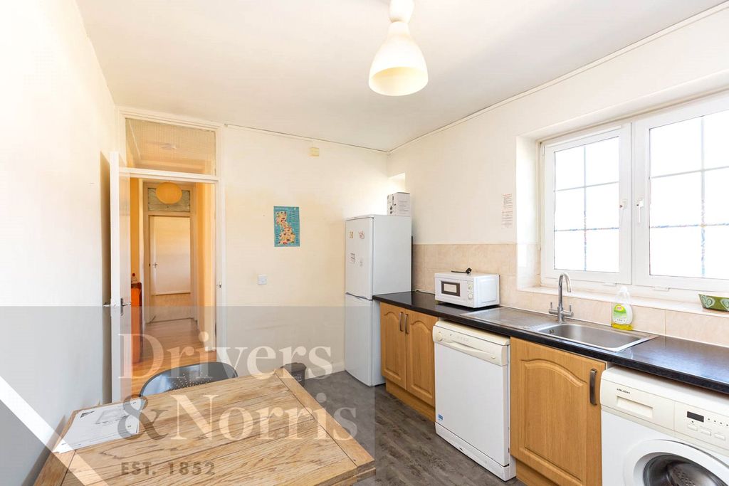 Property photo 3 of 8 Picture No. 21