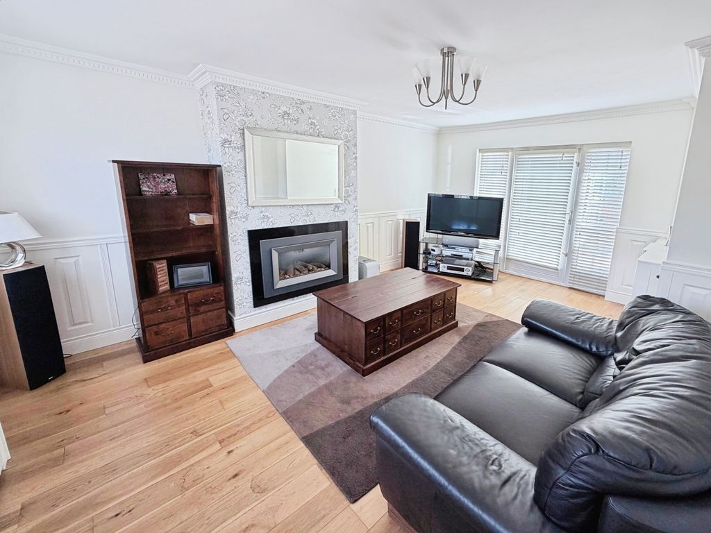 Property photo 3 of 22 Gallery
