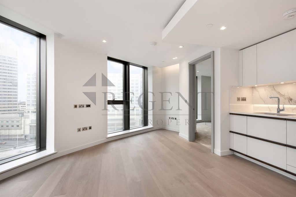 Property photo 1 of 11 Reception