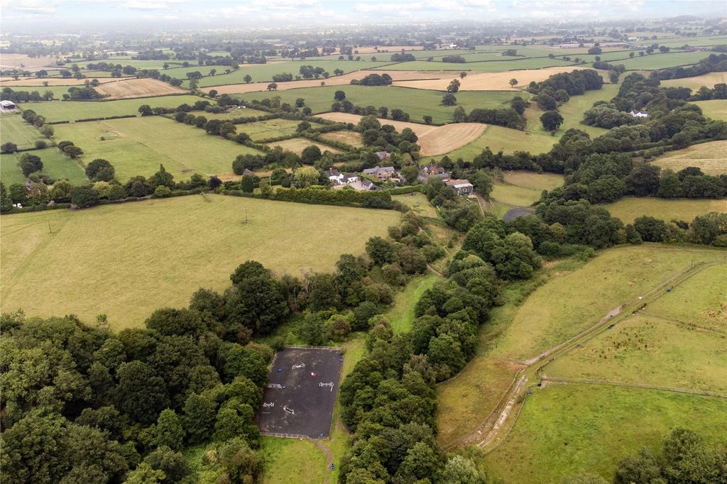 Property photo 3 of 34 Aerial
