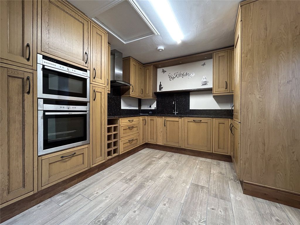 Property photo 2 of 10 Picture No. 03