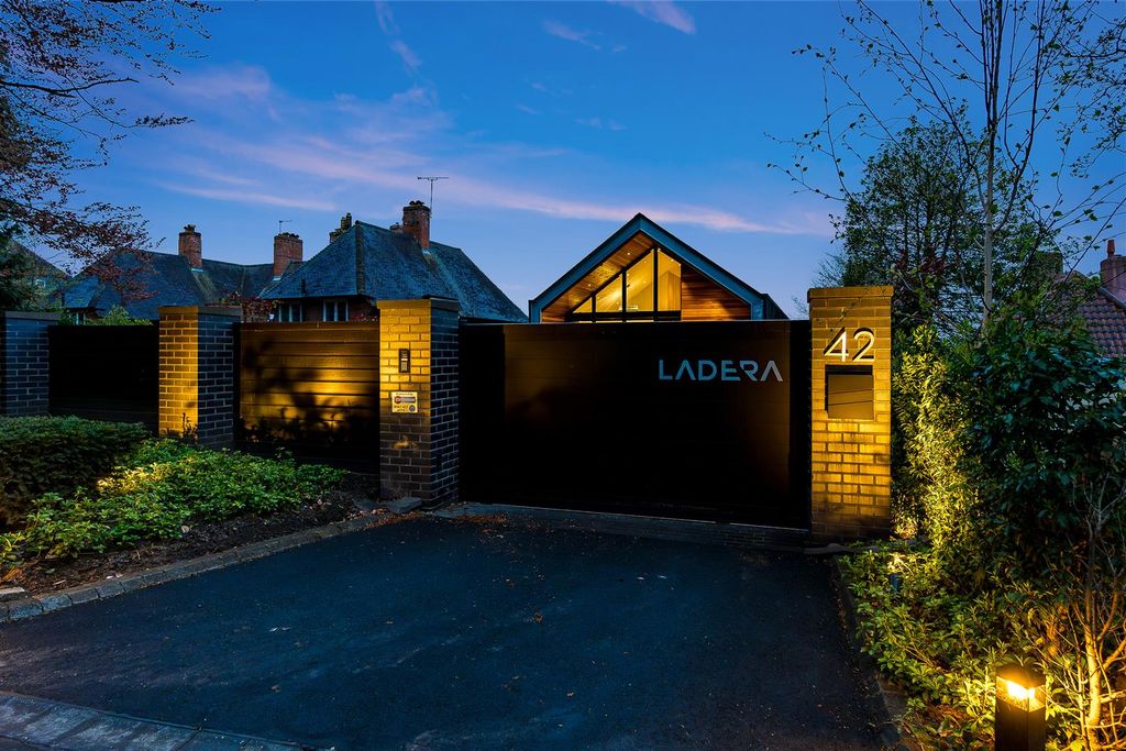 Property photo 1 of 37